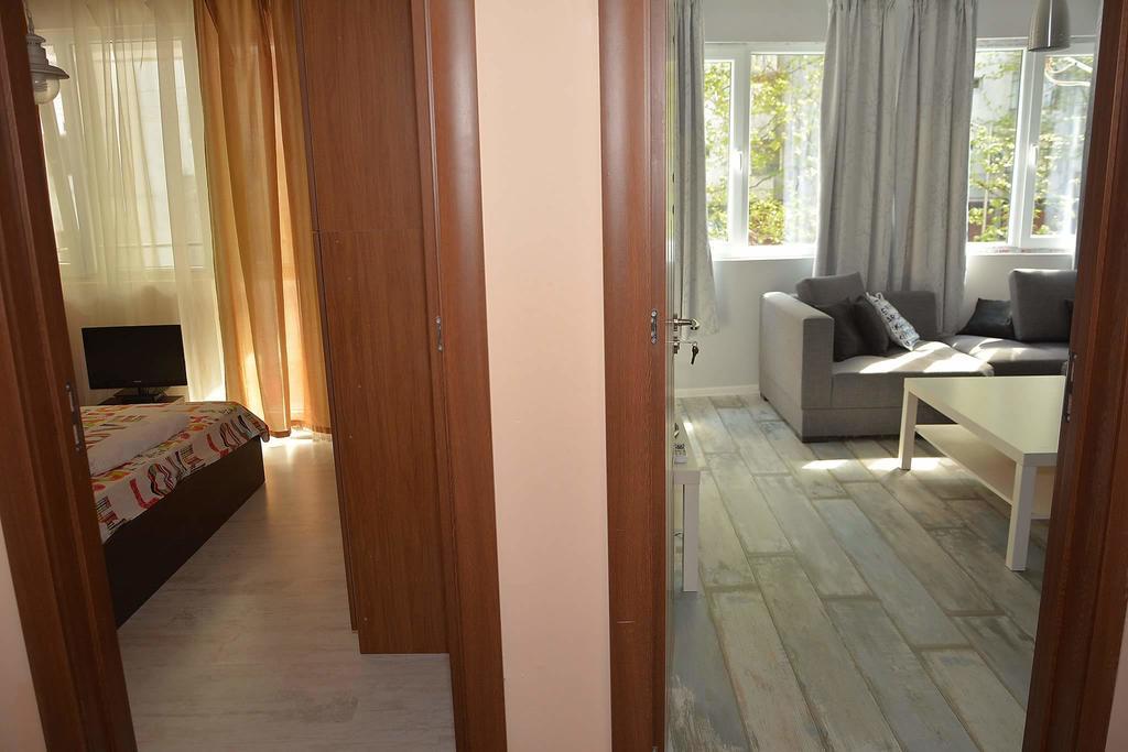 Ivet Apartment Warna Zewnętrze zdjęcie
